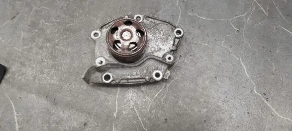 Renault Megane III Water pump