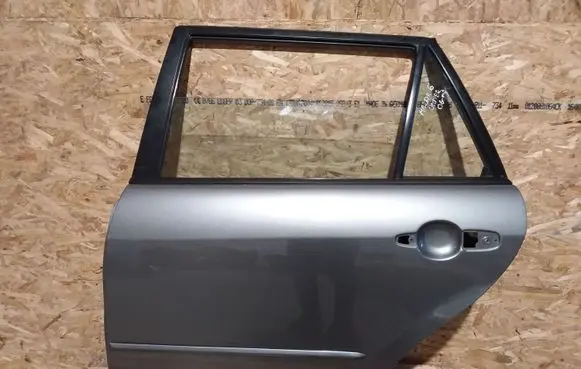 Mazda 6 Rear door