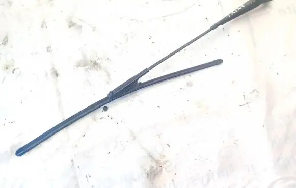 Mercedes-Benz A W169 Front wiper blade arm a1698200240