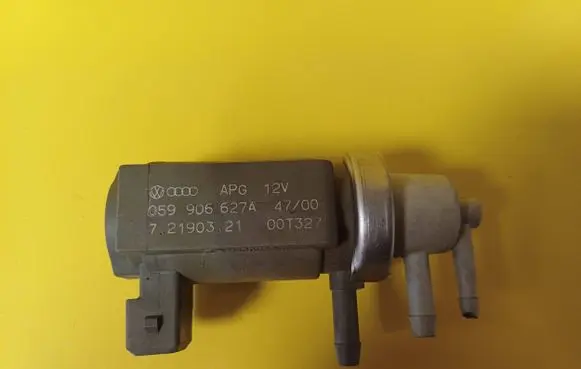 Audi A6 S6 C5 4B Turbo solenoid valve 059906627A