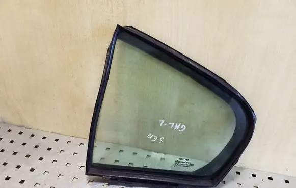 Toyota Avensis T270 Rear vent window glass E143R001583