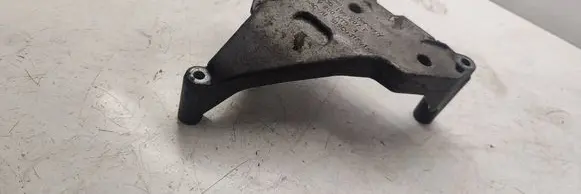 Volkswagen PASSAT B6 Engine mounting bracket 03G199207F