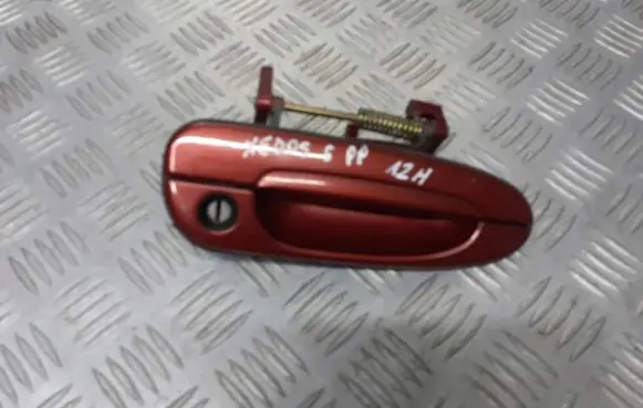 Mazda Xedos 6 Front door exterior handle/bracket 