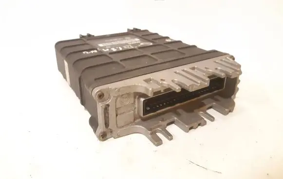 Volkswagen Golf III Engine control unit/module 1H0907311H 0261200784