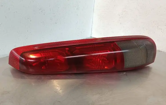Nissan X-Trail T30 Rear/tail lights