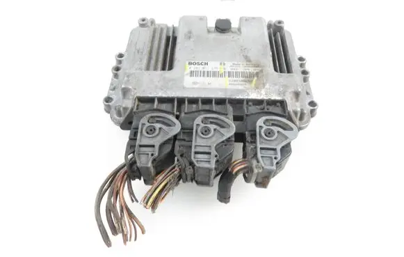 Renault Megane II Engine control unit/module 8200305678 0281011275