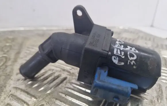 Peugeot 307 Coolant heater control valve 9640937380