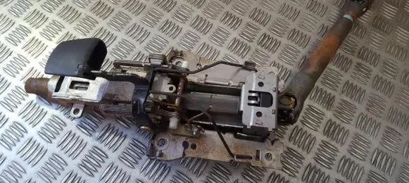 Volkswagen Touran I Steering wheel axle