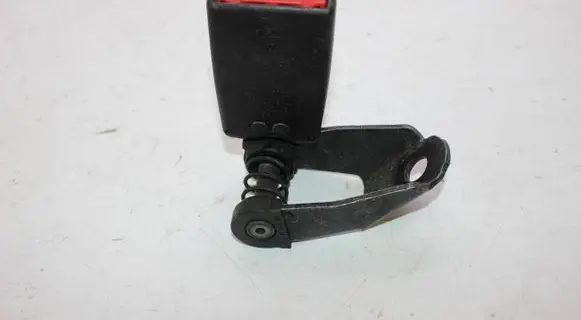 BMW X3 E83 Rear seatbelt buckle 3448369 B50110 33043223