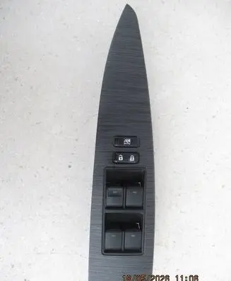 Toyota Avensis T270 Electric window control switch 7423205200 7423205210