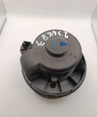 Ford Focus Heater fan/blower 1736007101