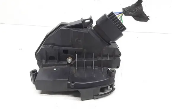 Volvo V60 Front door lock 31301740