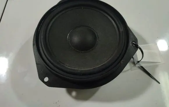 Opel Zafira B Front door speaker 