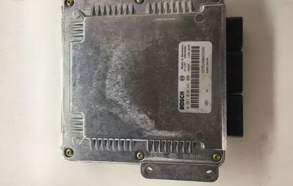 Volvo S40, V40 Engine control unit/module 0281010441 30630048