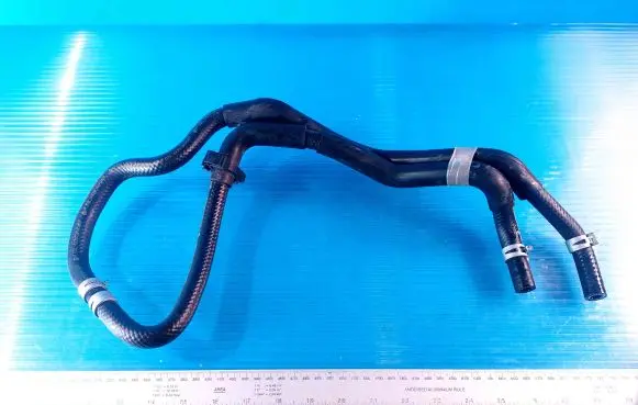Toyota Sienna XL40 IV Engine coolant pipe/hose 0423 124901