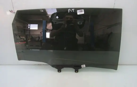 Hyundai Bayon Rear door window glass