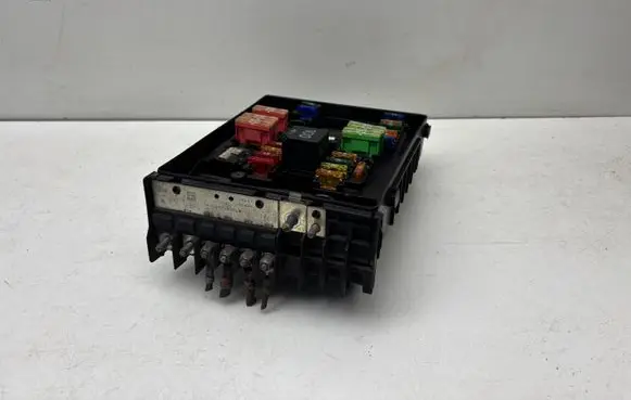 Skoda Superb B6 (3T) Fuse module 1K0937125C