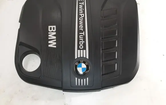 BMW 5 F10 F11 Engine cover (trim) 8513452