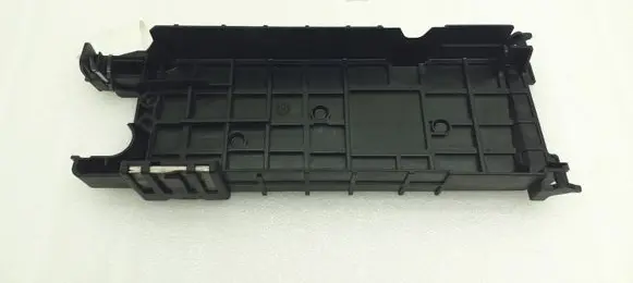 Mercedes-Benz A W176 Fuse box cover A2465400040