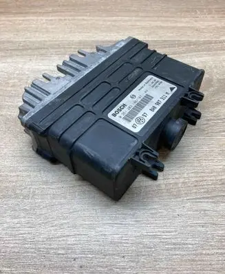 Volkswagen Golf III Engine control unit/module ECU 8A0907311M 0261203186