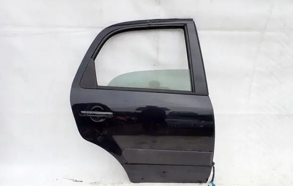 Suzuki SX4 Rear door