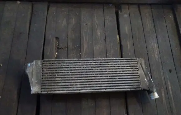 Renault Megane II Intercooler radiator 8200115540