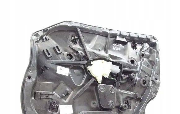 Mercedes-Benz S W222 Front door window regulator with motor