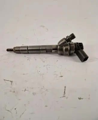 BMW 3 F30 F35 F31 Fuel injector 7810782