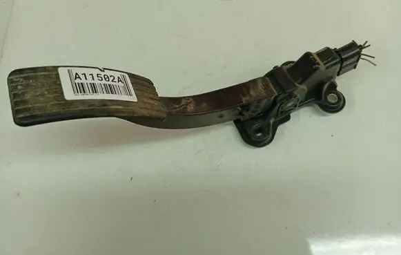 Jeep Compass Accelerator throttle pedal 04891585AB