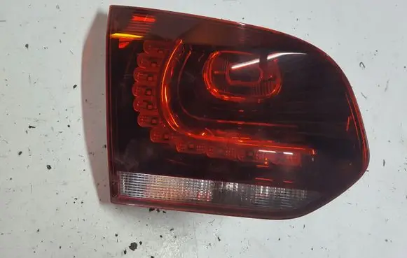 Volkswagen Golf VI Tailgate rear/tail lights
