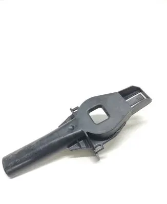 Radiator mount bracket
