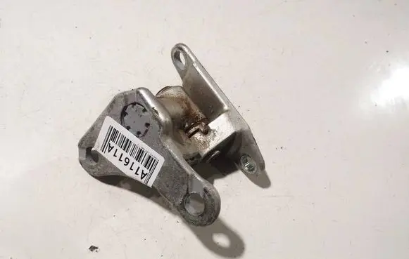 Mitsubishi Colt Rear door lower hinge