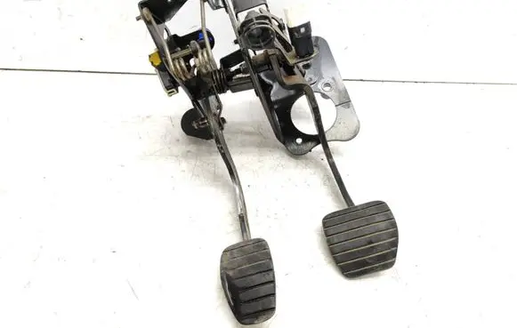 Renault Espace IV Pedal assembly 8200725788