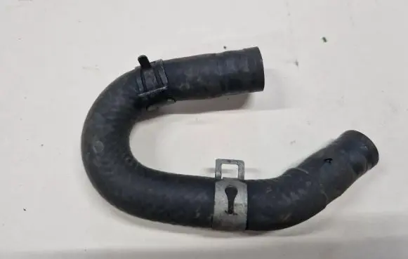 Mazda CX-7 Engine coolant pipe/hose