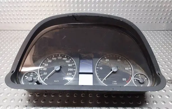 Mercedes-Benz A W169 Speedometer (instrument cluster) S26383341 A1695401847 1031098101