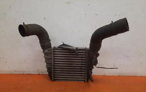 Skoda Fabia Mk2 (5J) Intercooler radiator 6Q0145804A