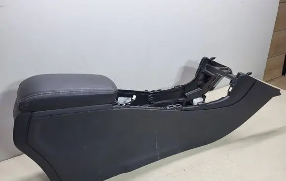 Mercedes-Benz B W246 W242 Armrest A2466804250 W246MK0 0004930498