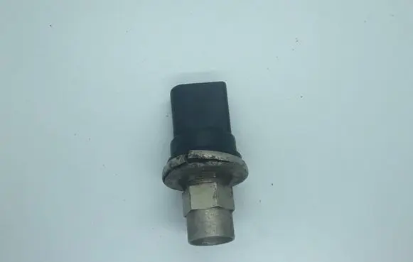 Skoda Octavia Mk2 (1Z) Air conditioning (A/C) pressure sensor 1J0959126