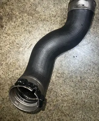 BMW 5 F10 F11 Intercooler hose/pipe 8516509 11279412