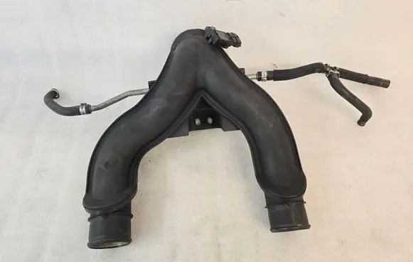 Maserati Levante Intercooler hose/pipe H20946