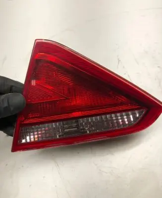 Audi A5 8T 8F Tailgate rear/tail lights 8T0945094 AU484
