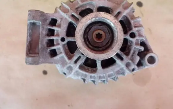 Ford Fiesta Generator/alternator AV6N10300HA