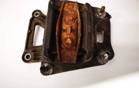 Audi A6 S6 C6 4F Engine mount bracket 4f0399115am