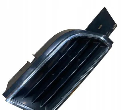 Mitsubishi Carisma Front bumper lower grill MR361222RH