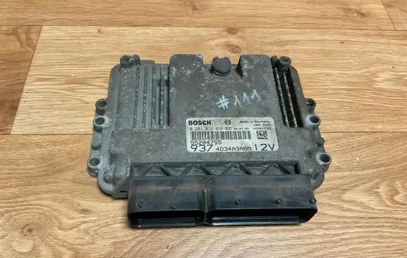 Alfa Romeo 147 Engine control unit/module 0281012858 55204755 4D34A3ABM
