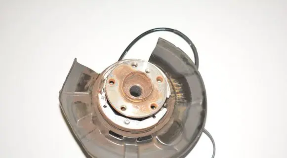 Rear wheel hub
