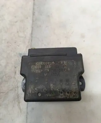 Mercedes-Benz W123 Glow plug pre-heat relay 0015459832 410202010001