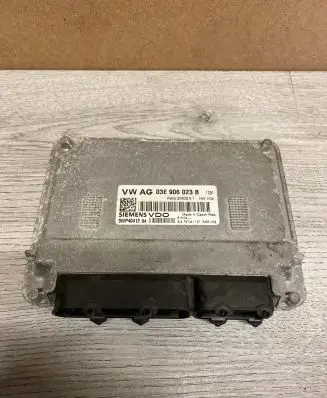 Skoda Fabia Mk2 (5J) Engine control unit/module 03E906023B 5WP4041204