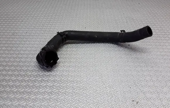 Volkswagen Touran I Engine coolant pipe/hose
