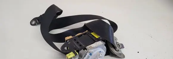 Toyota Avensis T250 Front seatbelt 1034440